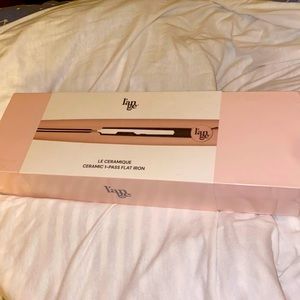 Lange Le Ceramique- Ceramic 1- Pass Flat Iron. BRAND NEW NEVER OPENED
